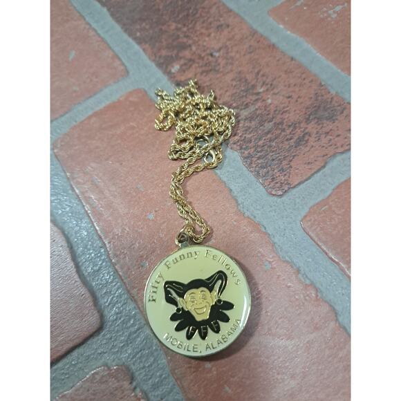 Fifty Funny Fellows 2007 Seussville Mardi Gras Doubloon Necklace Mobile Alabama - Picture 2 of 2